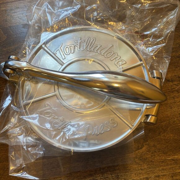 Williams Sonoma 6.5” Tortilla Press - Silver Tortilladona - Picture 2 of 2